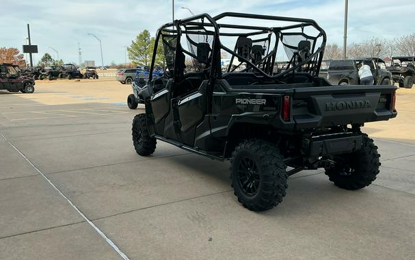 2025 Honda Pioneer 1000-6 Crew Deluxe