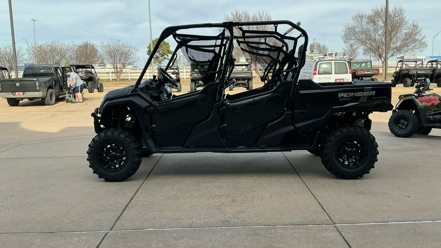 2025 Honda Pioneer 1000-6 Crew Deluxe
