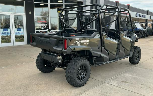 2025 Honda Pioneer 1000-6 Crew Deluxe