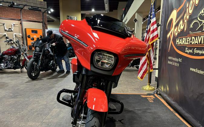 2026 Harley-Davidson® Street Glide® Blood Orange Black Trim