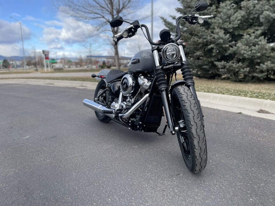 FXBB 2026 Harley-Davidson Street Bob Dark Billiard Gray Chrome Solo Cast Wheels