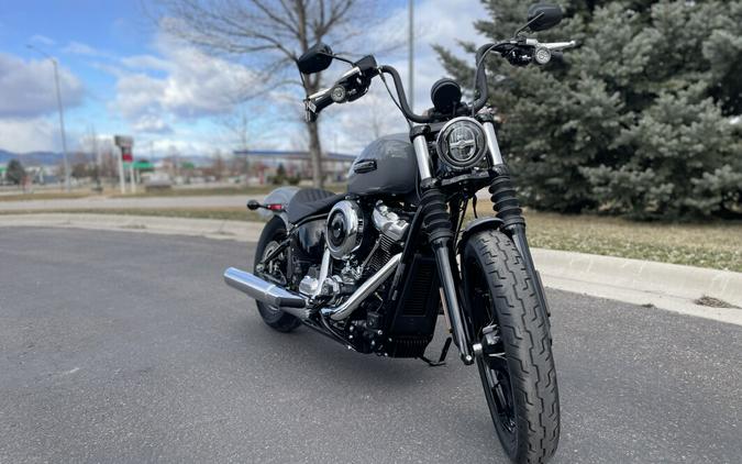 FXBB 2026 Harley-Davidson Street Bob Dark Billiard Gray Chrome Laced Wheels