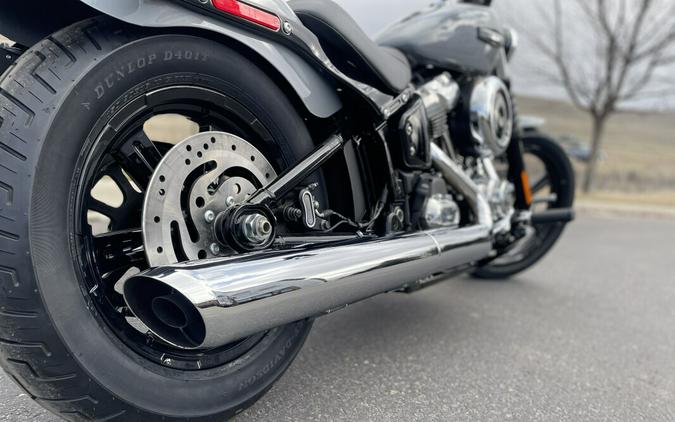 FXBB 2026 Harley-Davidson Street Bob Dark Billiard Gray Chrome Laced Wheels