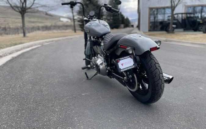 FXBB 2026 Harley-Davidson Street Bob Dark Billiard Gray Chrome Laced Wheels