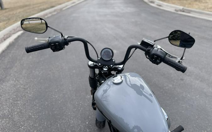 FXBB 2026 Harley-Davidson Street Bob Dark Billiard Gray Chrome Laced Wheels