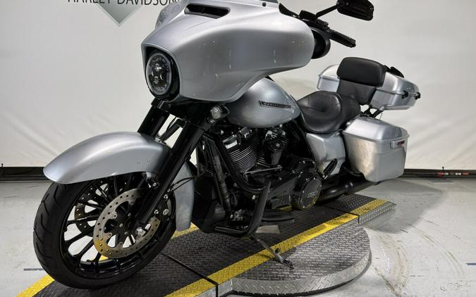 2019 Harley-Davidson® Street Glide® Special Barracuda Silver