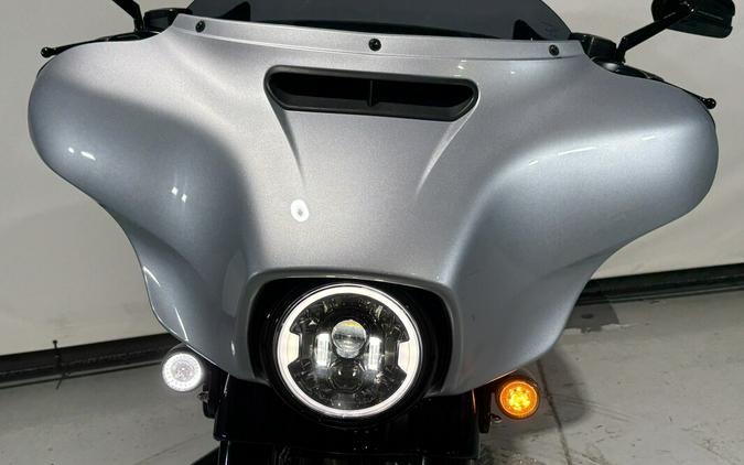 2019 Harley-Davidson® Street Glide® Special Barracuda Silver