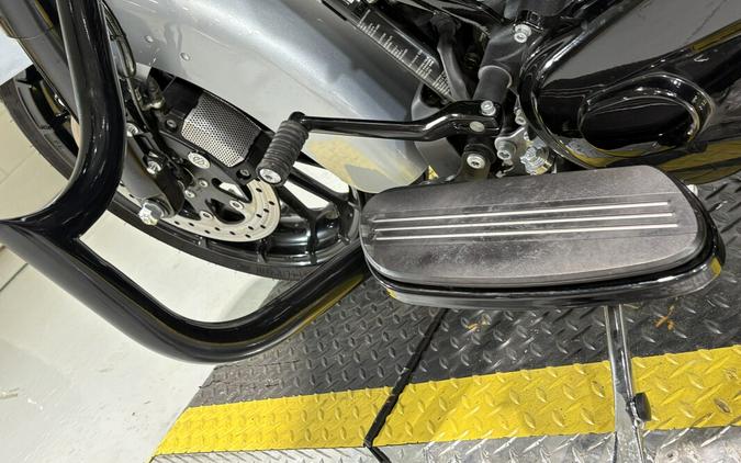 2019 Harley-Davidson® Street Glide® Special Barracuda Silver