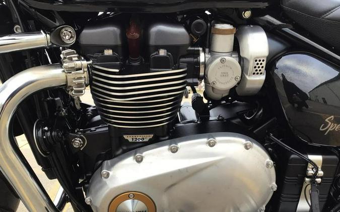 2018 Triumph Bonneville Speedmaster Fusion White and Phantom Black