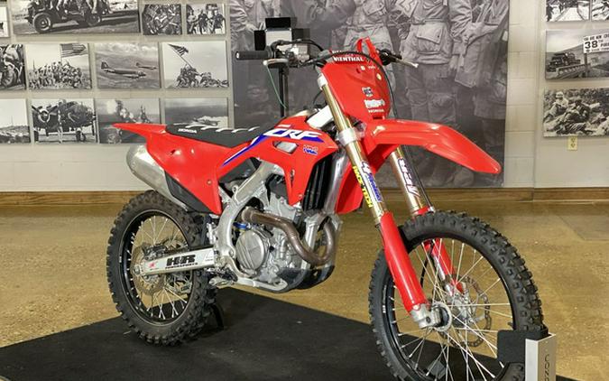 2022 Honda CRF250R Review (13 Fast Facts for Motocross Racing)