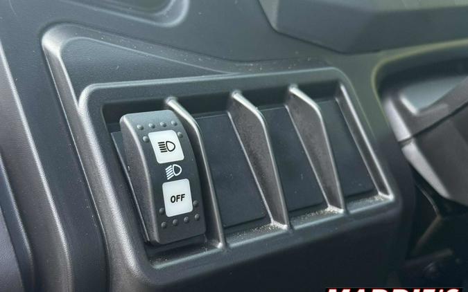 2026 Can-Am Defender DPS CAB