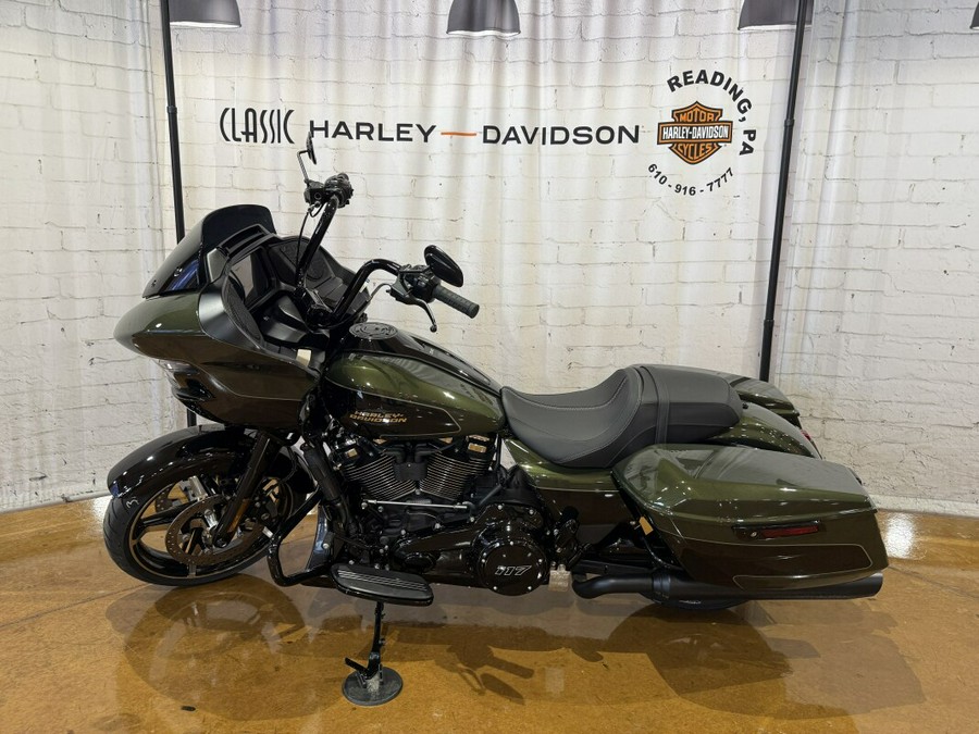 Harley-Davidson® Road Glide® 2026 FLTRX 0034631065 OLIVE STEEL MTL/BLACK