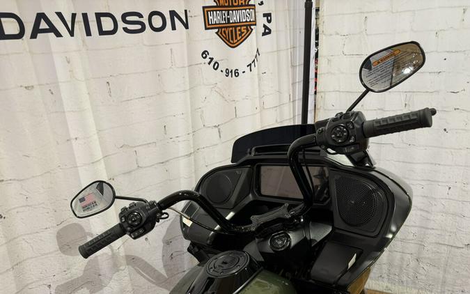 Harley-Davidson® Road Glide® 2026 FLTRX 0034631065 OLIVE STEEL MTL/BLACK