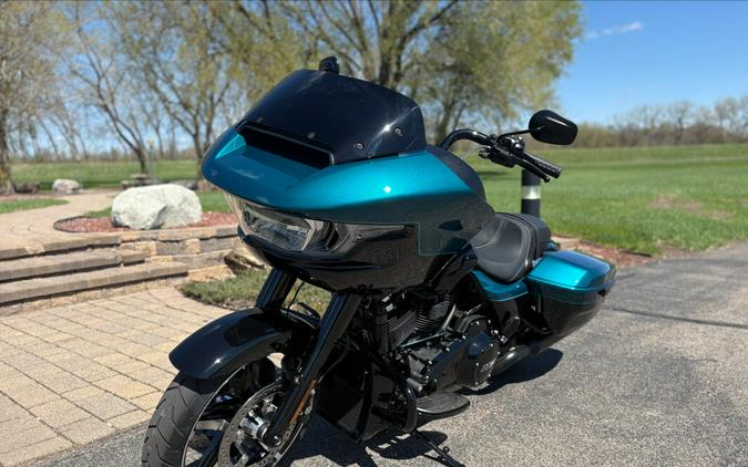2026 Harley-Davidson® Road Glide® Teal Thunder / Vivid Black Black Trim
