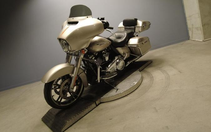 2018 Harley-Davidson Street Glide FLHX