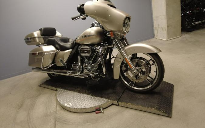 2018 Harley-Davidson Street Glide FLHX