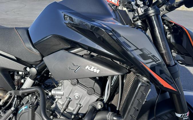 2021 KTM Duke 890 890 R