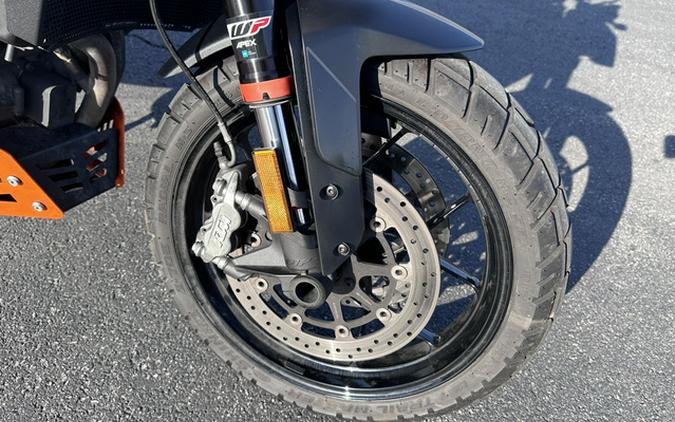 2021 KTM Duke 890 890 R