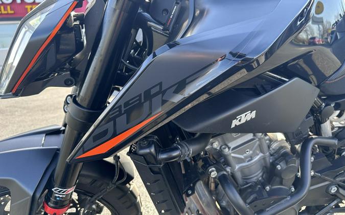 2021 KTM Duke 890 890 R