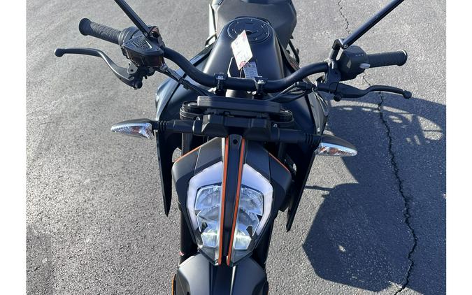 2021 KTM Duke 890