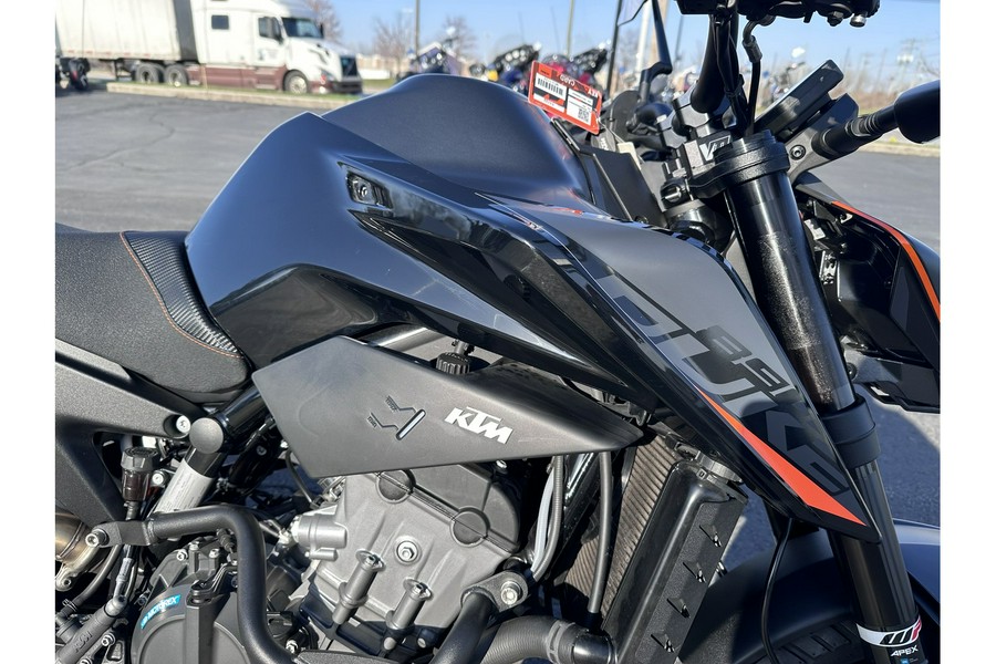 2021 KTM Duke 890