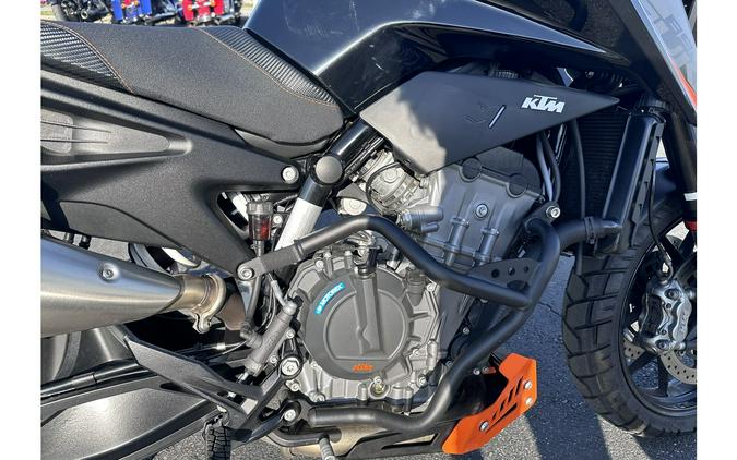 2021 KTM Duke 890