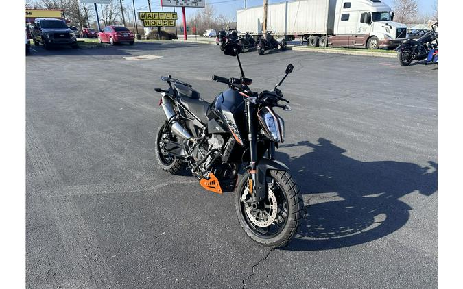 2021 KTM Duke 890