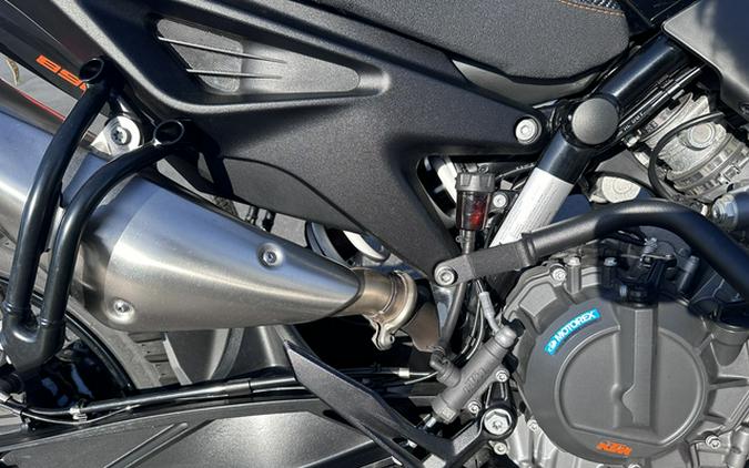 2021 KTM Duke 890 890 R