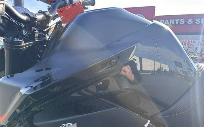 2021 KTM Duke 890 890 R