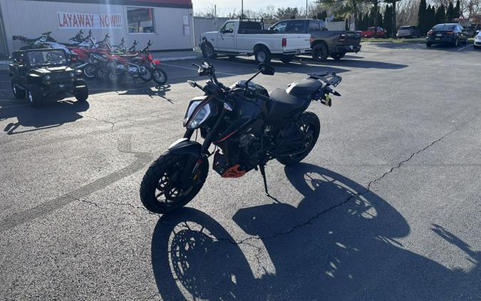 2021 KTM Duke 890 890 R