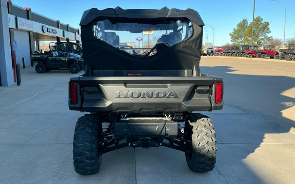 2025 Honda Pioneer 1000-6 Crew Deluxe