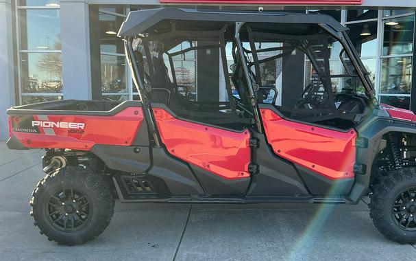2025 Honda Pioneer 1000-6 Crew Deluxe