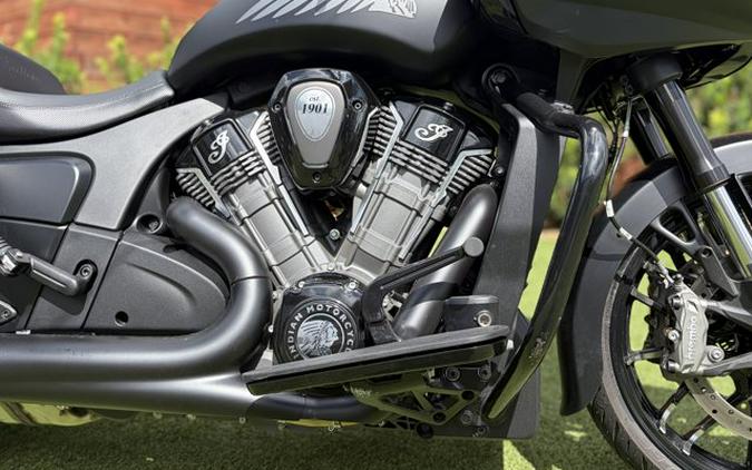 2025 Indian CHALLENGER DARK HORSE, AUDIO