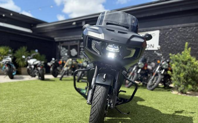 2025 Indian CHALLENGER DARK HORSE, AUDIO