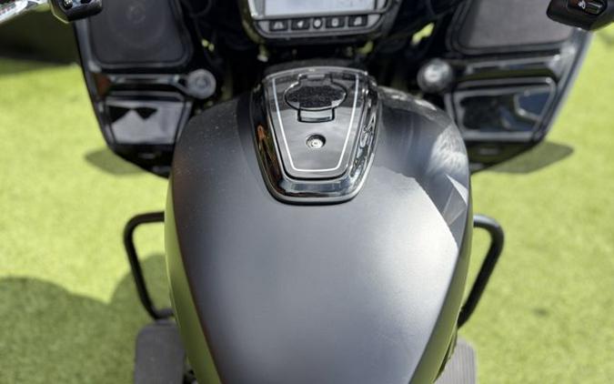 2025 Indian CHALLENGER DARK HORSE, AUDIO