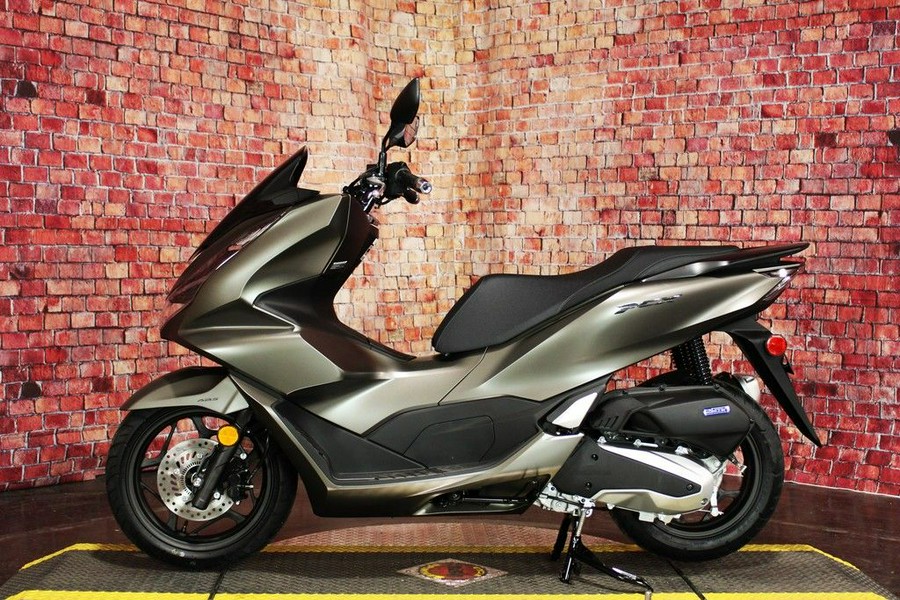 2023 Honda® PCX