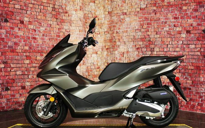 2023 Honda® PCX