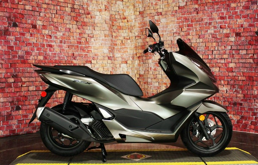 2023 Honda® PCX