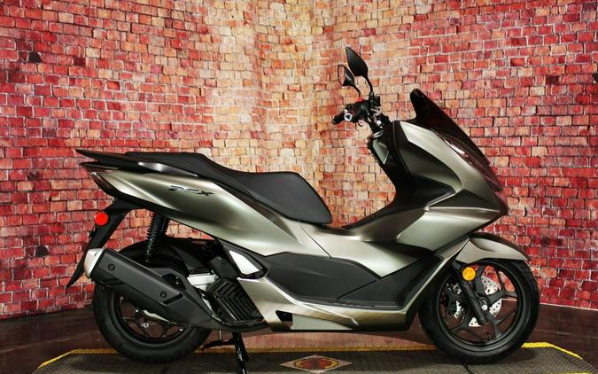 2023 Honda® PCX