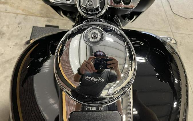 2013 Harley-Davidson® FLHTCU - Electra Glide® Ultra Classic®