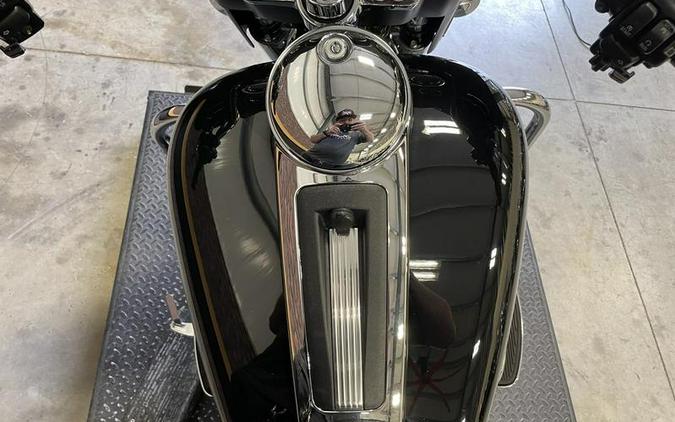 2013 Harley-Davidson® FLHTCU - Electra Glide® Ultra Classic®