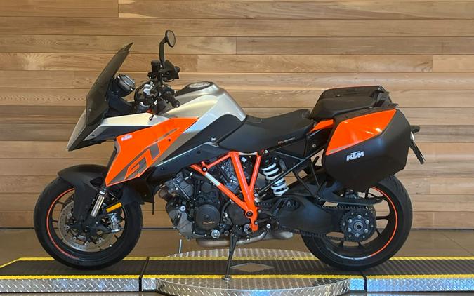 2016 KTM 1290 Super Duke R