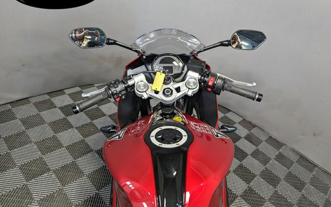 2025 Triumph Daytona 660 Carnival RedSapphire Black