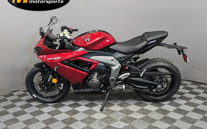 2025 Triumph Daytona 660 Carnival RedSapphire Black