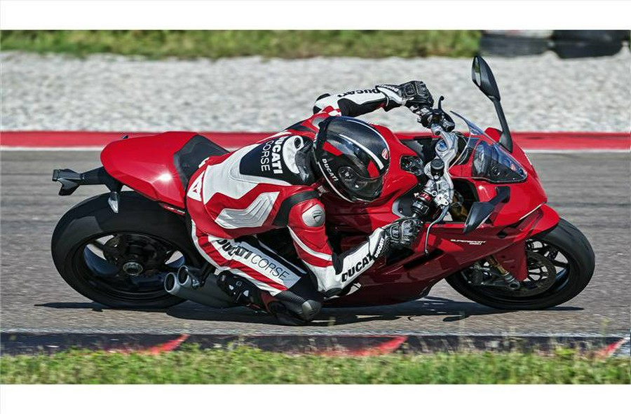 2024 Ducati Supersport 950 - Red