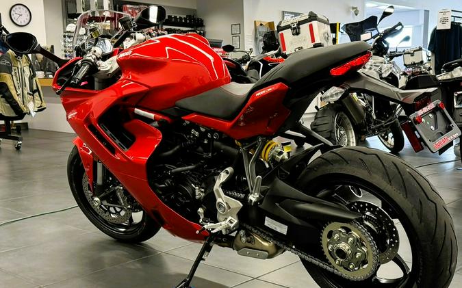 2024 Ducati Supersport 950 - Red