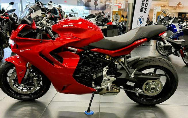 2024 Ducati Supersport 950 - Red