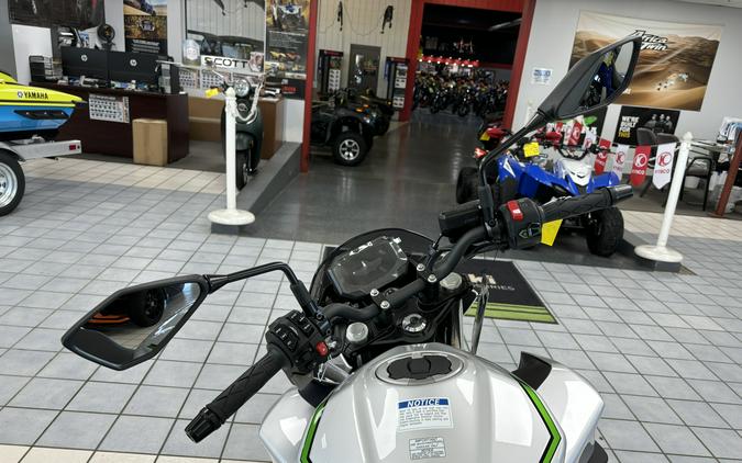 2024 Kawasaki Z7 Hybrid ABS