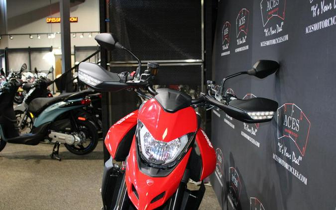 2021 Ducati Hypermotard 950 Ducati Red