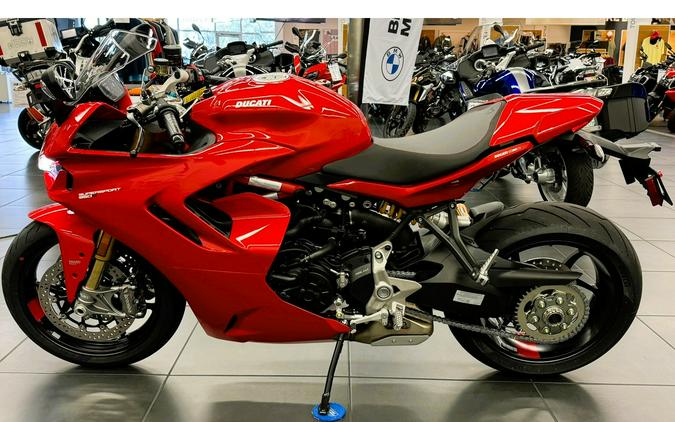 2024 Ducati Supersport 950 S - Red